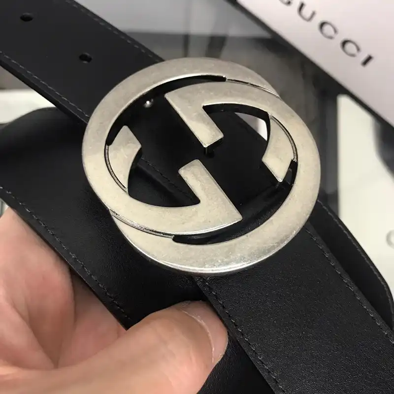 G*u*i s belte 1905bl0179