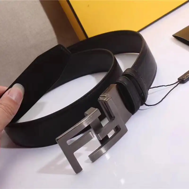 Fendi s Belte 1905BL0329