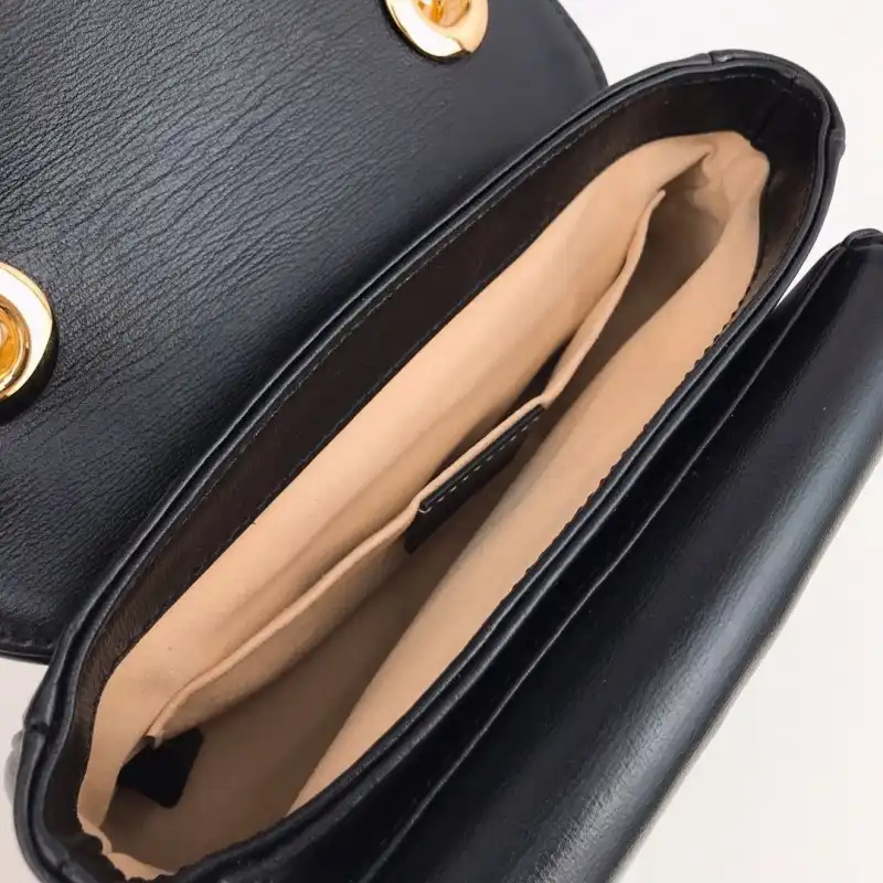 G*u*i bags 19b57g0098