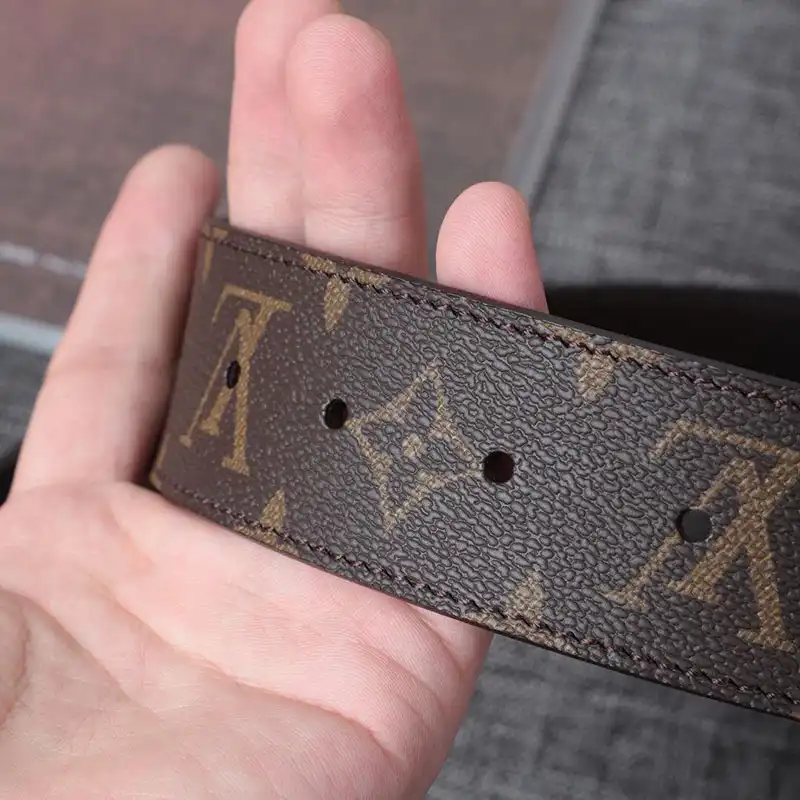 LV s Belte 19xf0097