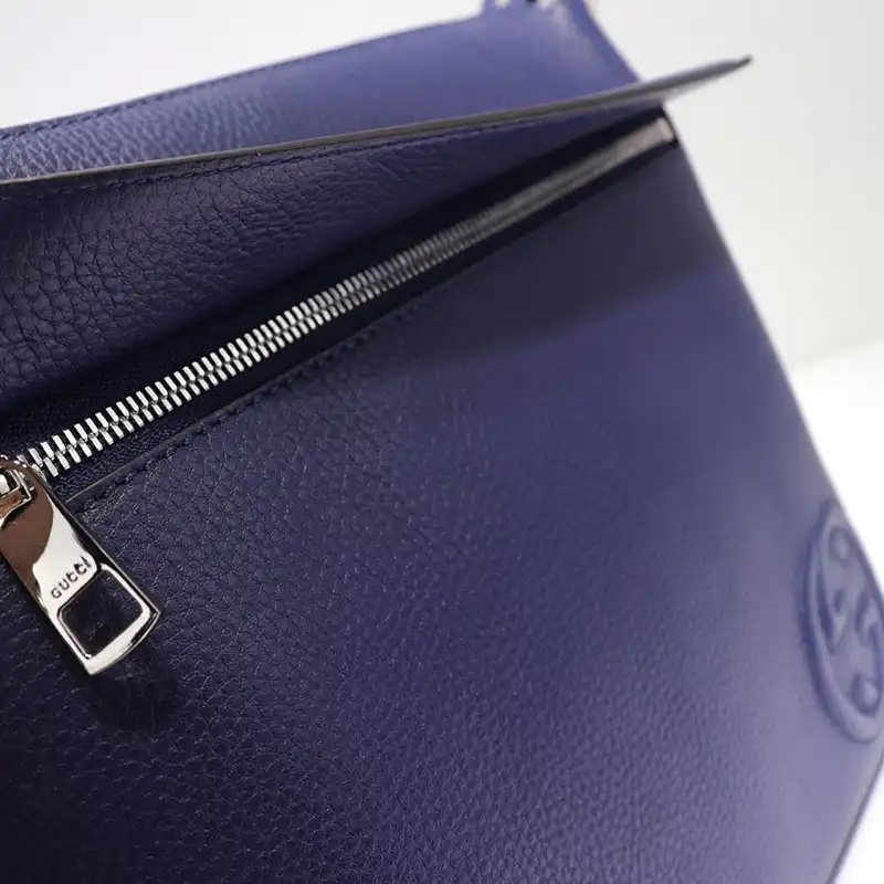 G*u*i crossbody bag 19gm0061