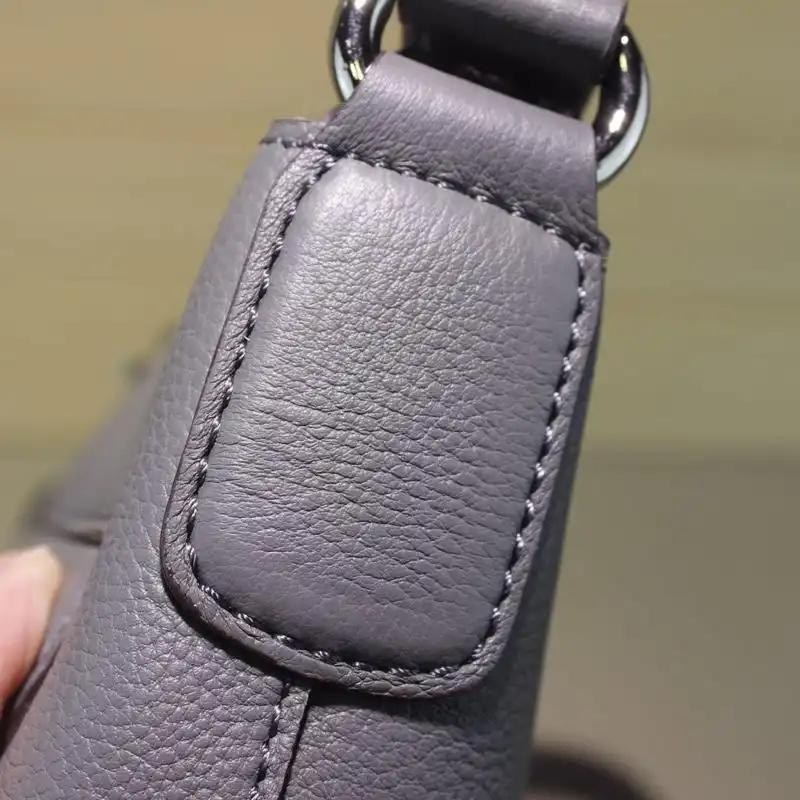 G*u*i crossbody bag 19gm0062