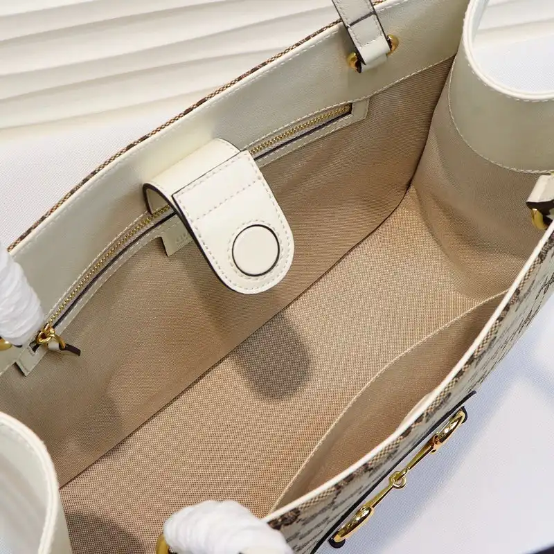 G*u*i bags 205b570046