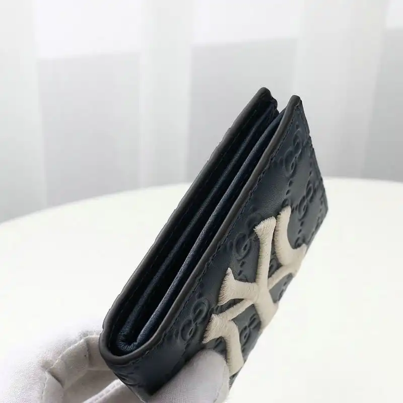 G*u*i bags 20b570279