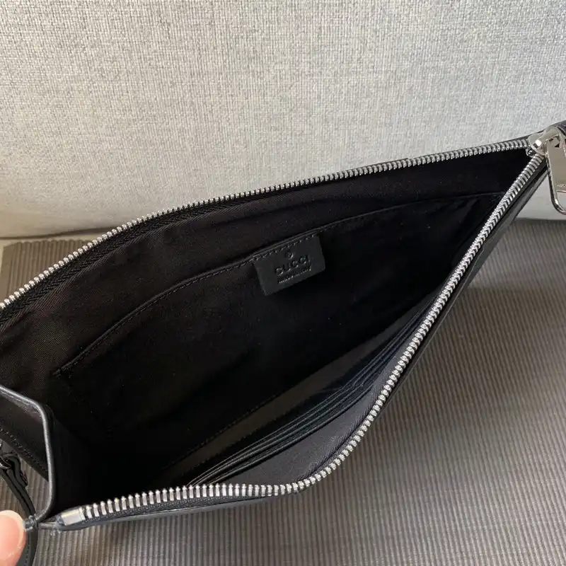 G*u*i bags 2104dj0131