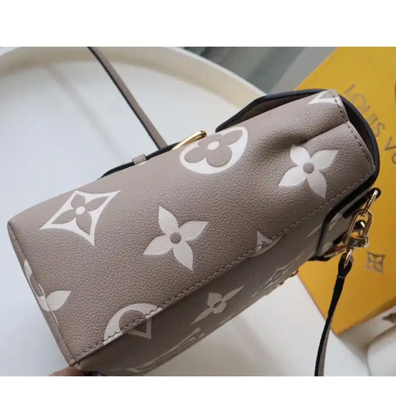 LV Bags 2107YA0126