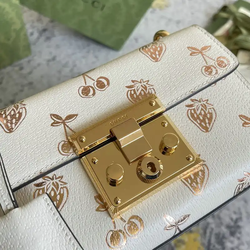 G*u*i bag 2201dj0018