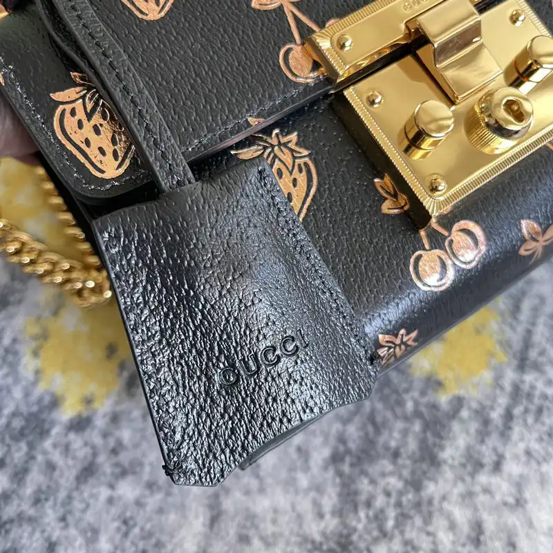 G*u*i bag 2201dj0019