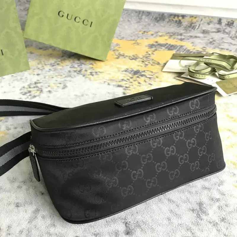 G*u*i bag 2201dj0021
