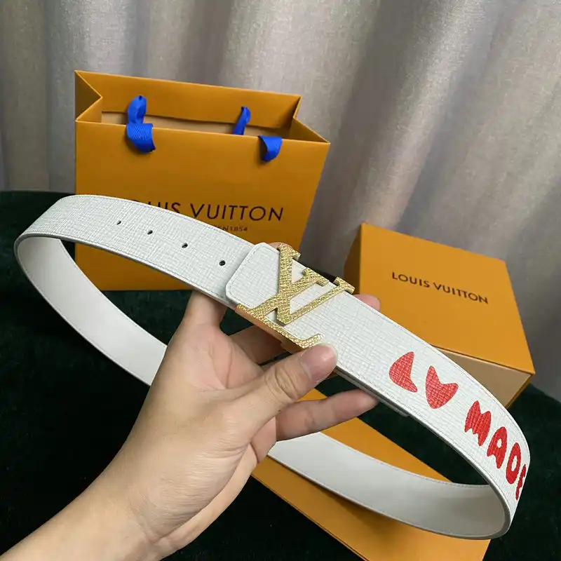 LV Belts 2204XA0047