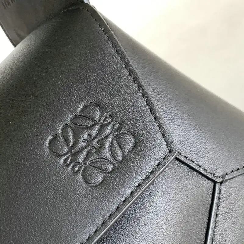 Loewe Bag 2209SW0004