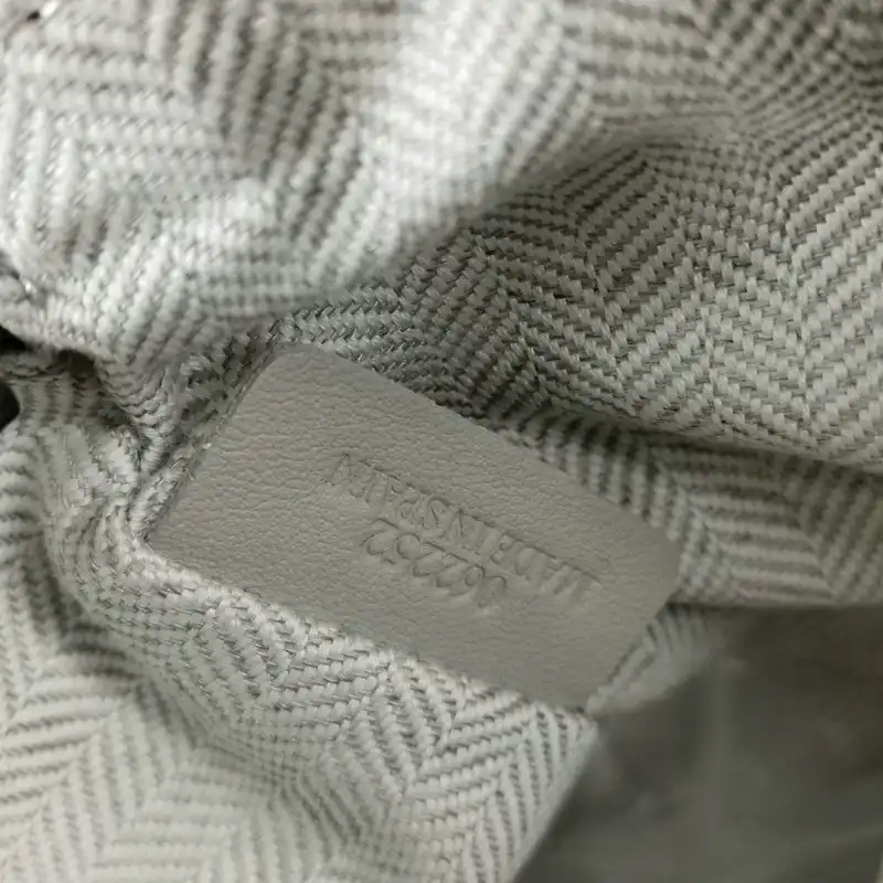 Loewe Bag 2209SW0013