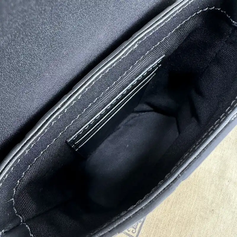 G*u*i bags 2407yz0290