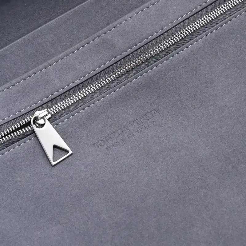 Bottega Veneta Bags 2409SF0055