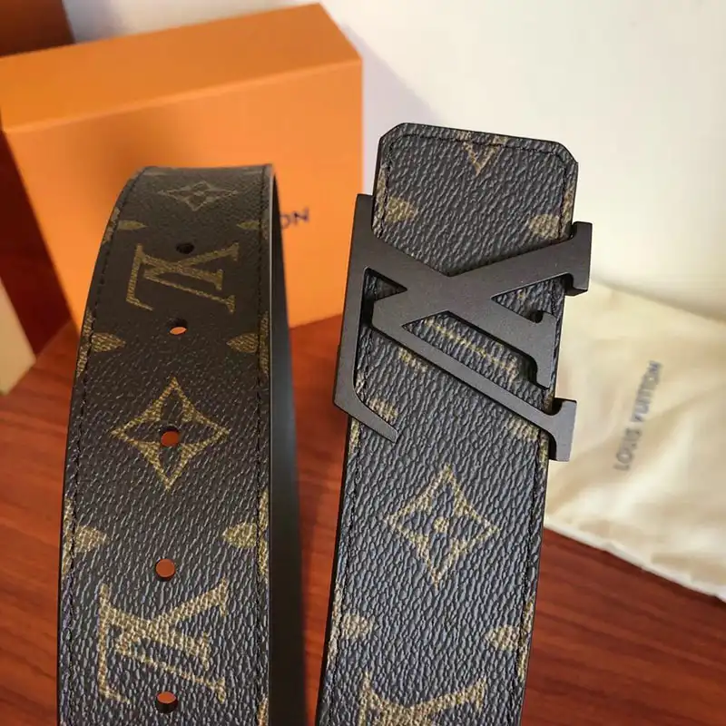 LV s Belts 19BL0076
