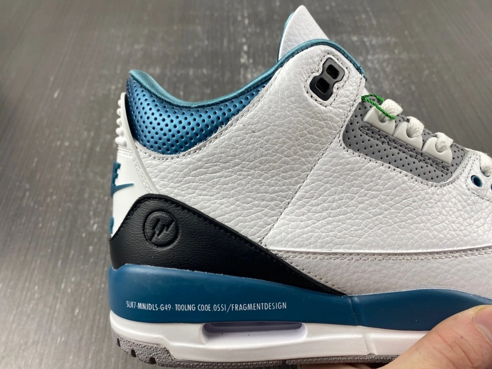 MultiPurpose Air Jordan 3 Retro 136064- 3813