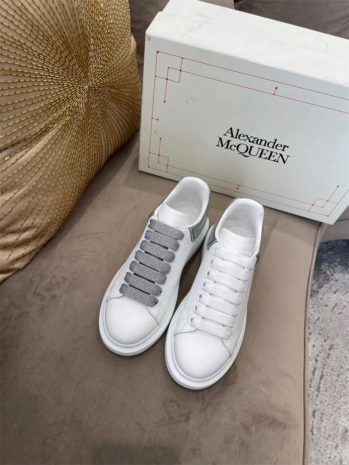 Popular Alexander McQueen Oversized 2575