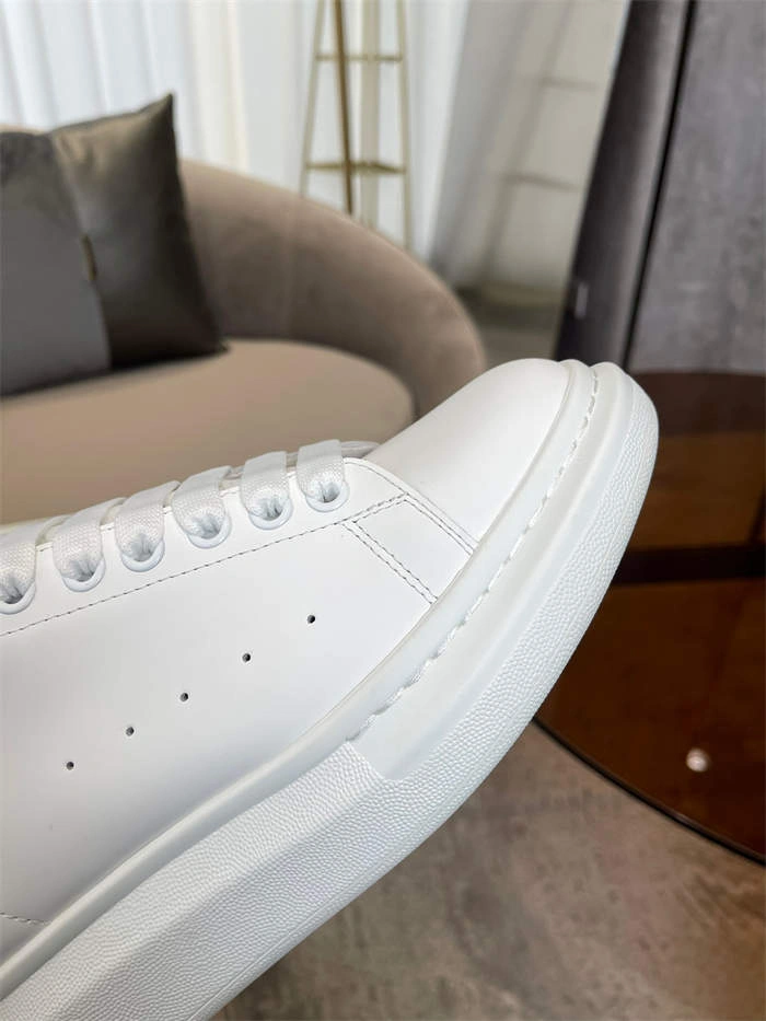 Alexander McQueen Oversized MoistureWicking 2583