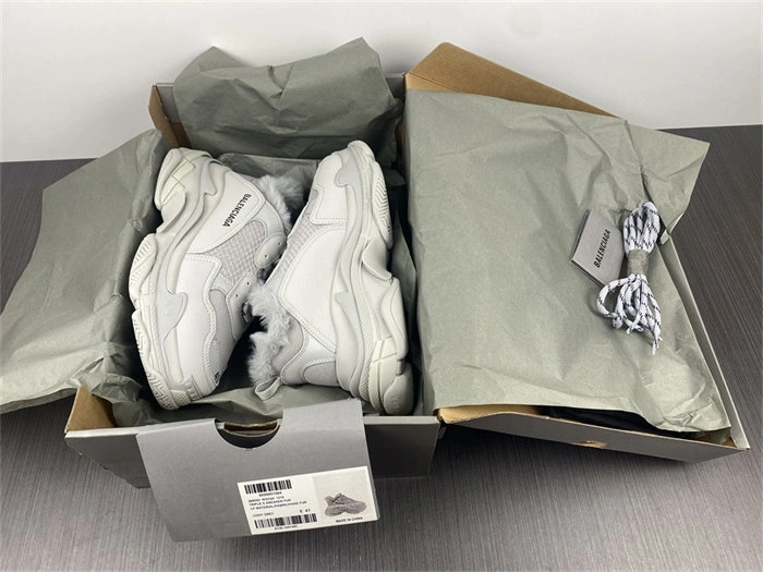 BLCG Triple S Fake Fur Grey 668563 W3CQ5 Supportive 4433