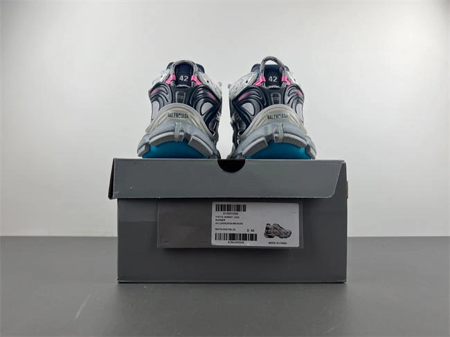 Reliable Balenciaga 772774-W3RNY- 4302