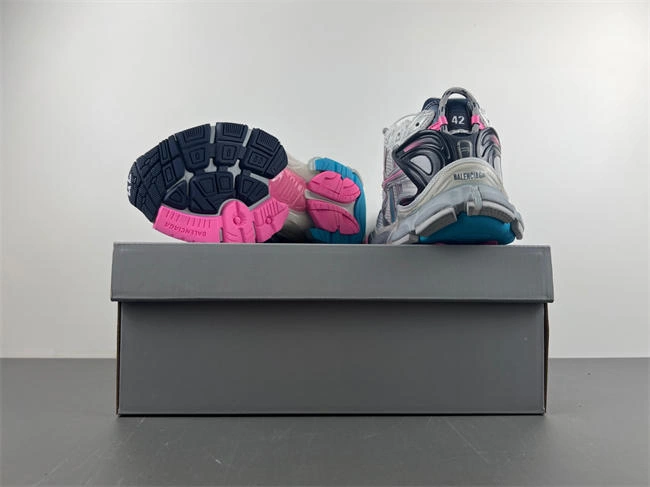 Reliable Balenciaga 772774-W3RNY- 4302