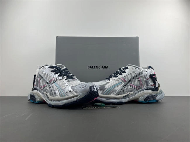 Reliable Balenciaga 772774-W3RNY- 4302