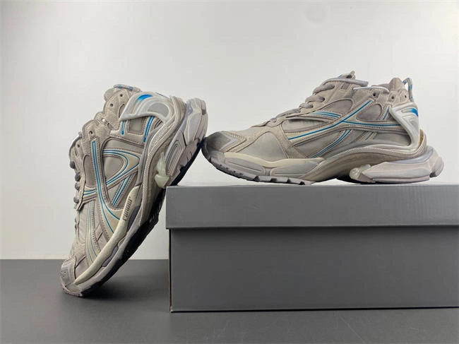 Balenciaga 772774-W3RNY- Snug 4301