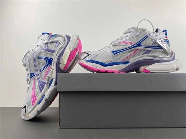 Balenciaga 772774-W3RNY- Efficient 4307