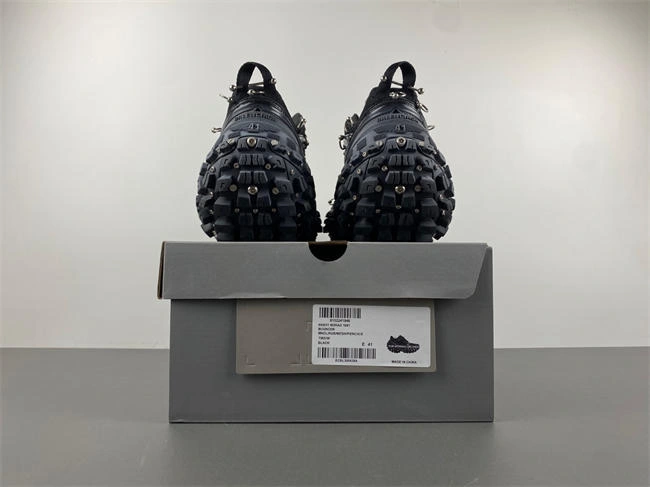 Balenciaga 685611-W2RAG TopPick 4305