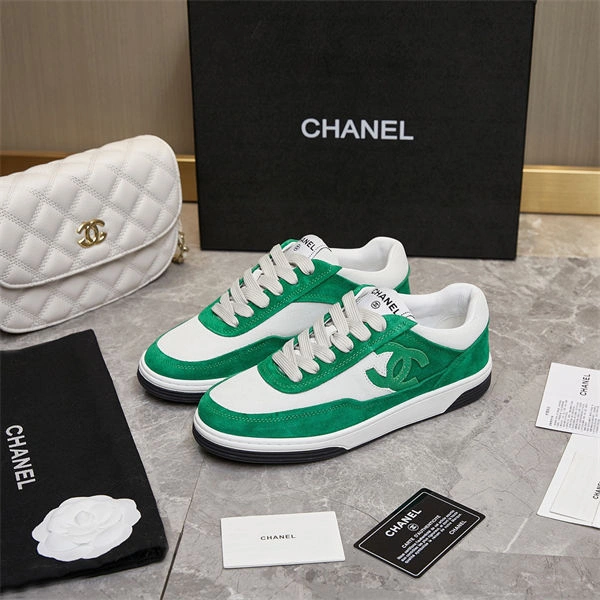 CHANEL UrbanChic 2162