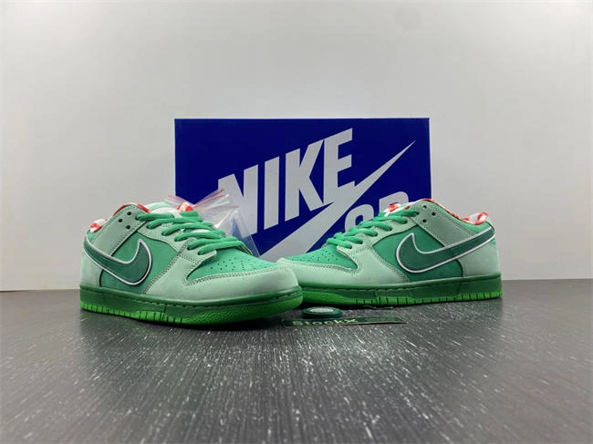 Chic Concepts x Nike SB Dunk Low BV1310- 4563