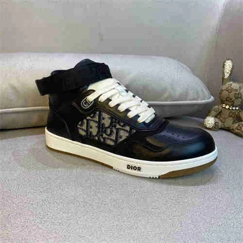 Versatile DR Sneaker 1189