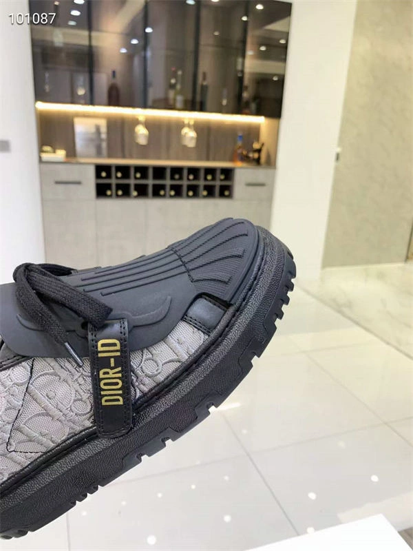 Sophisticated Dr Sneaker 1437