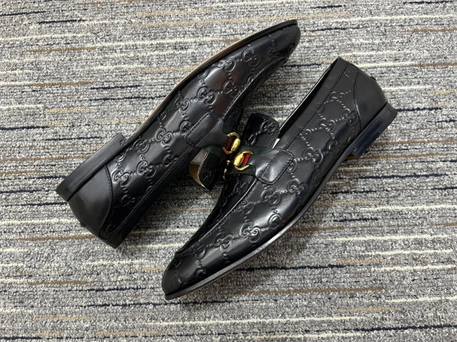 G*u*i loafer tailored 311