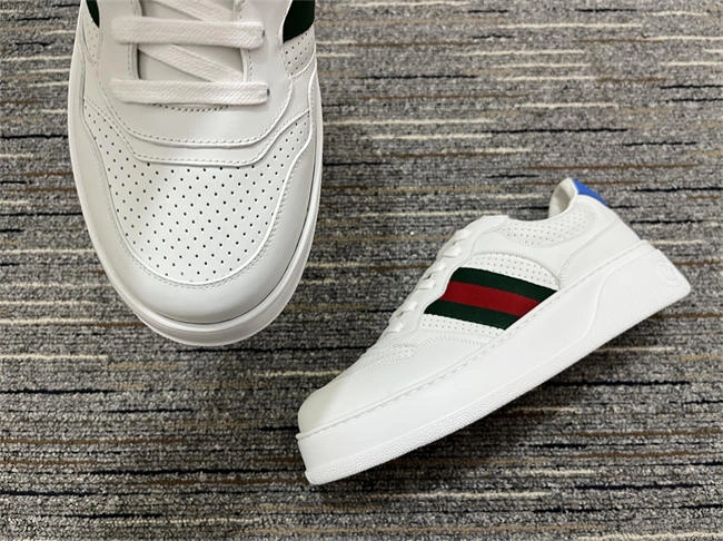 modernlook G*u*i low top sneaker 550