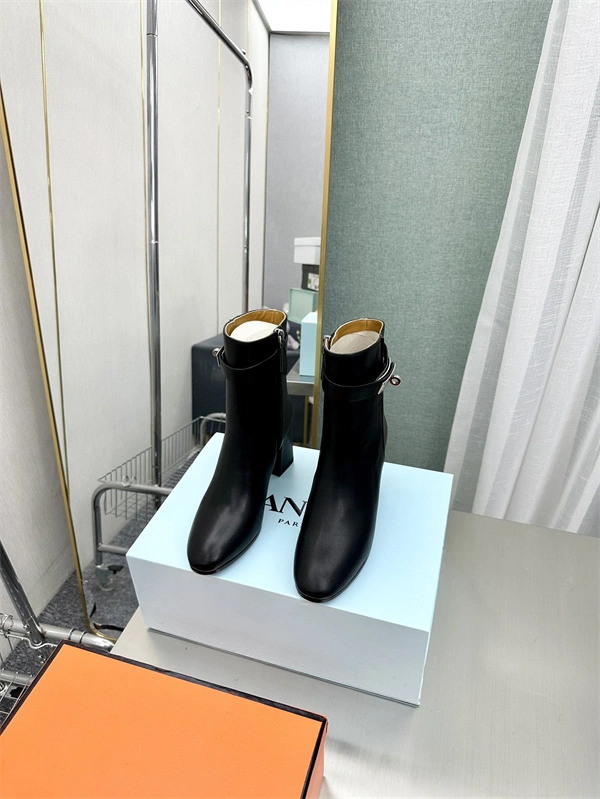 Comfortable H Boot 2416