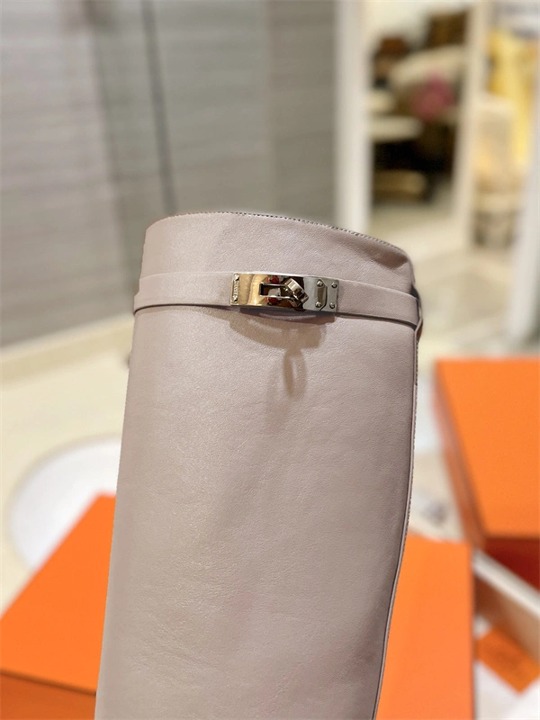 Affordable H Boot 2426