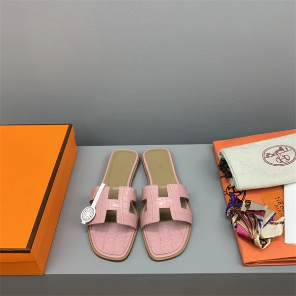 H Slipper Refined 2328