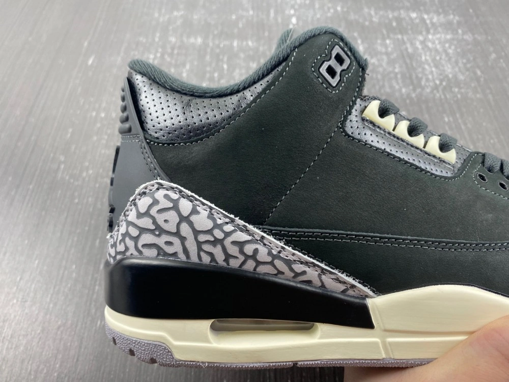 Jordan 3 Retro Off Noir CK9246- Trendsetting 3812