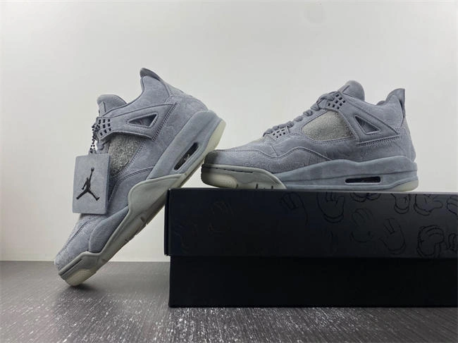 Trendy Jordan 4 Retro Kaws 930155- 3864