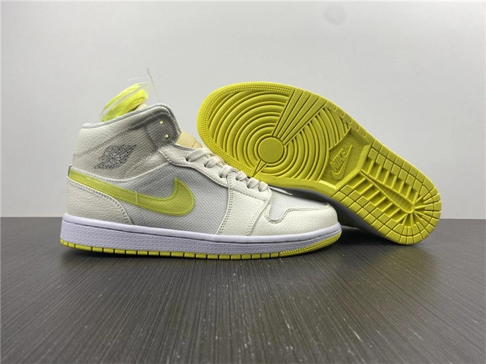 QuickDry Jordan1 Mid SE Voltage Yellow DB2822- 3710