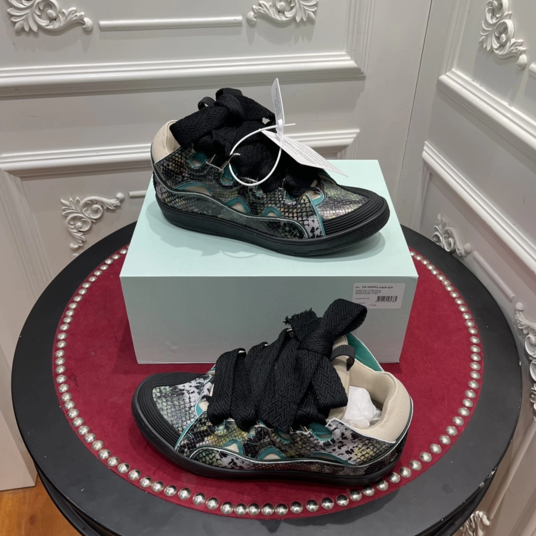 Classic Lanvon Curb Sneaker 996