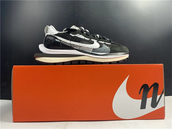 Nike Vaporwaffle sacai Black White CV1363- StreetReady 5239