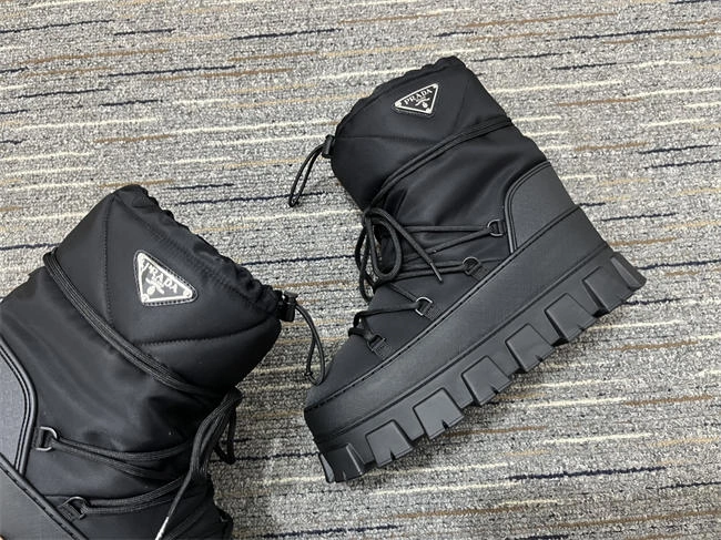 Elegant Prada Boot 3244