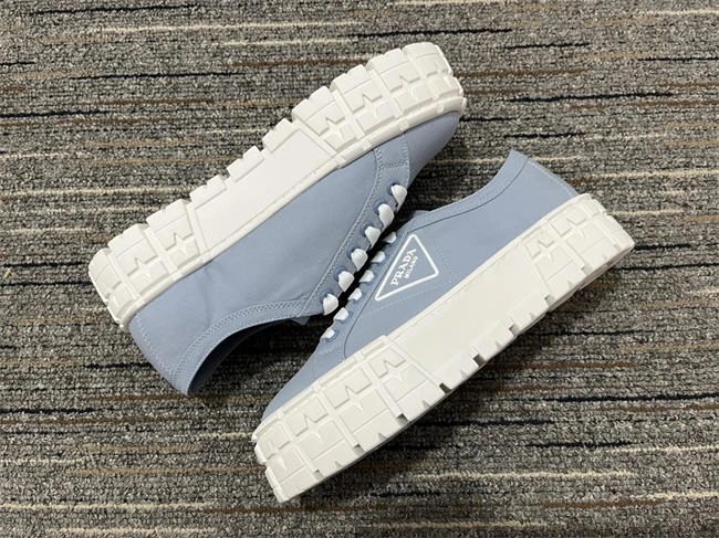 WellDesigned Prada Sneaker Women 3400